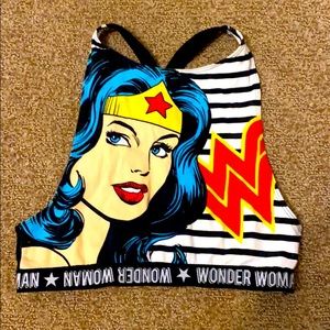 Wonder women cross back light weight sports bra
